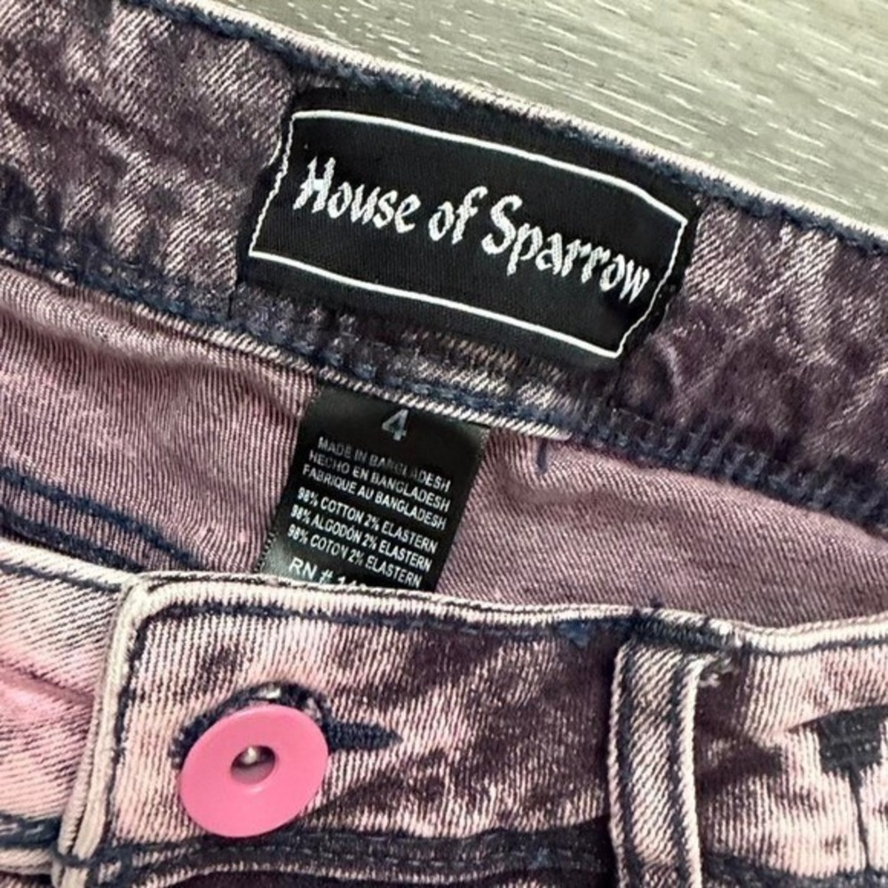 House of Sparrow‎ Pink Acid Wash Denim Shorts Womens Size 4 Retro 5-Pocket Style - Picture 3 of 5